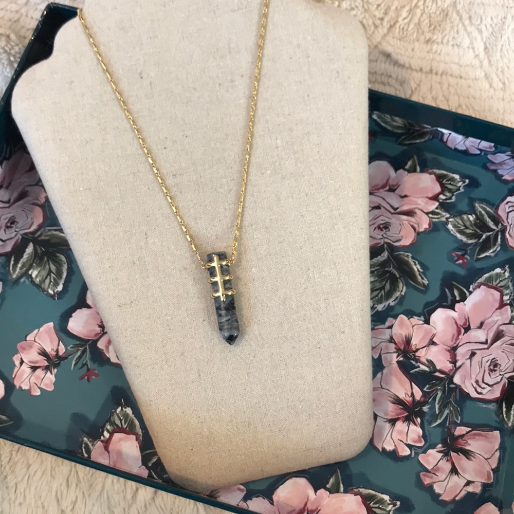 Stella & Dot Legend Pendant Necklace